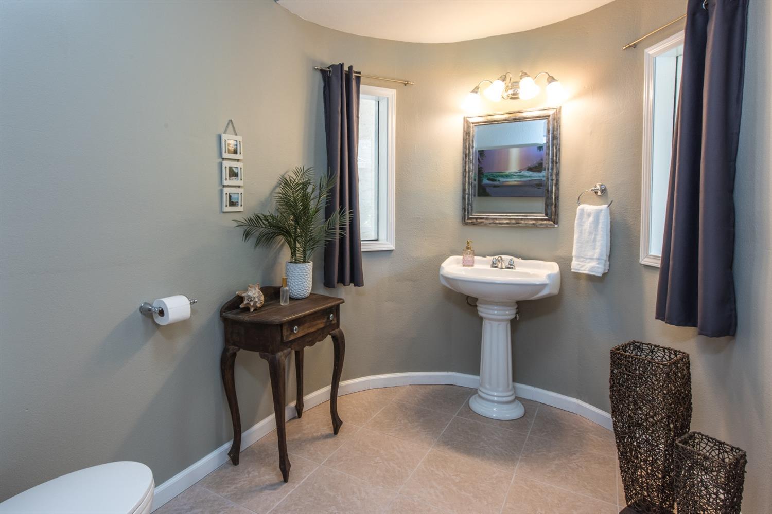 Detail Gallery Image 11 of 29 For 120 Llewellyn Ct, Folsom,  CA 95630 - 3 Beds | 2/1 Baths