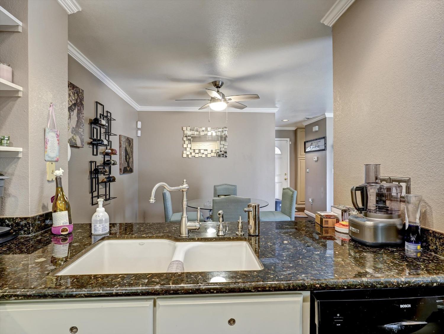 Detail Gallery Image 17 of 31 For 1613 Porter Way, Stockton,  CA 95207 - 2 Beds | 2 Baths