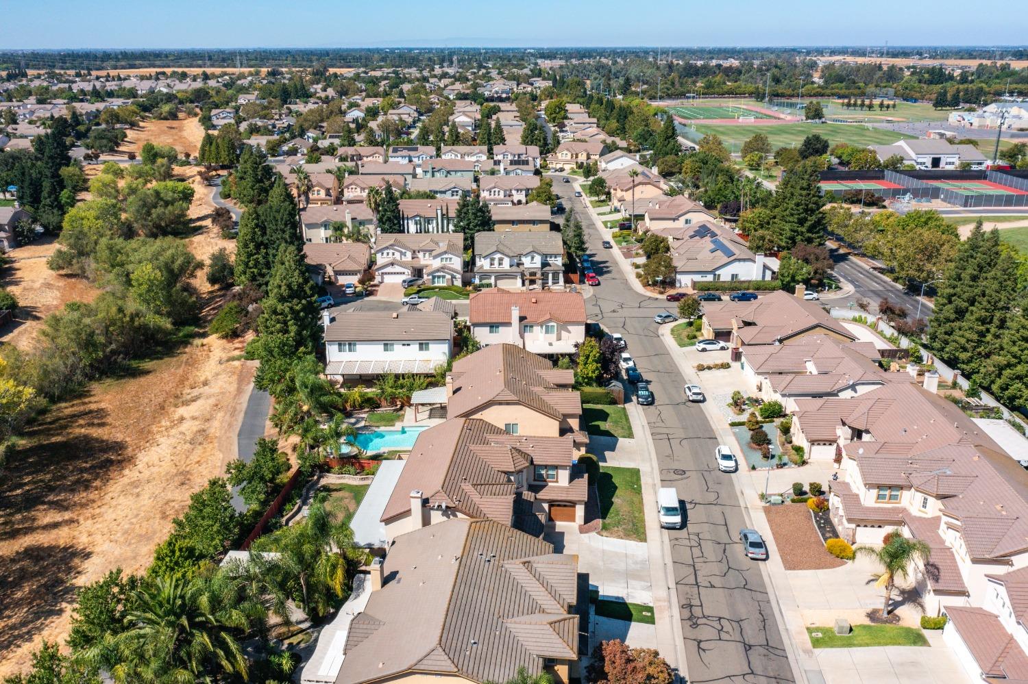 Detail Gallery Image 58 of 67 For 9678 Amber Fields Ct, Elk Grove,  CA 95624 - 5 Beds | 4/1 Baths