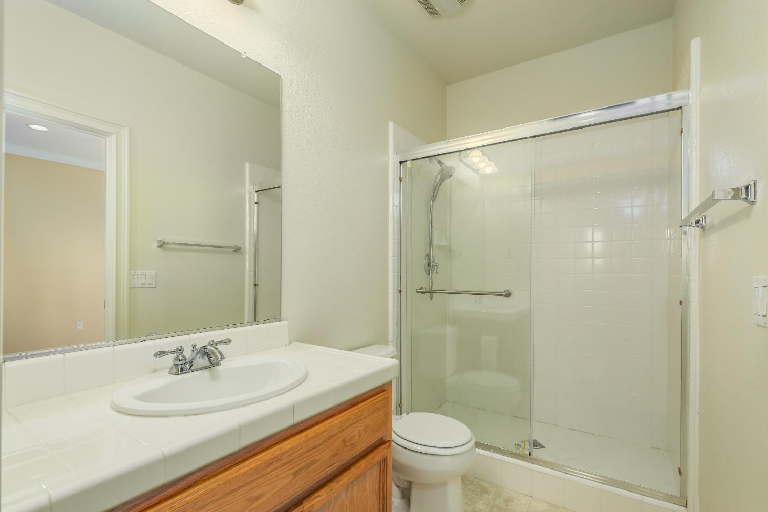 Detail Gallery Image 23 of 67 For 9678 Amber Fields Ct, Elk Grove,  CA 95624 - 5 Beds | 4/1 Baths