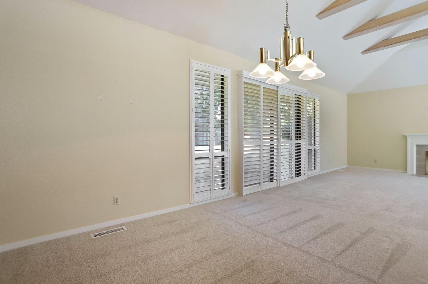 Detail Gallery Image 11 of 49 For 2435 Macarthur Pkwy, Lodi,  CA 95242 - 2 Beds | 2 Baths