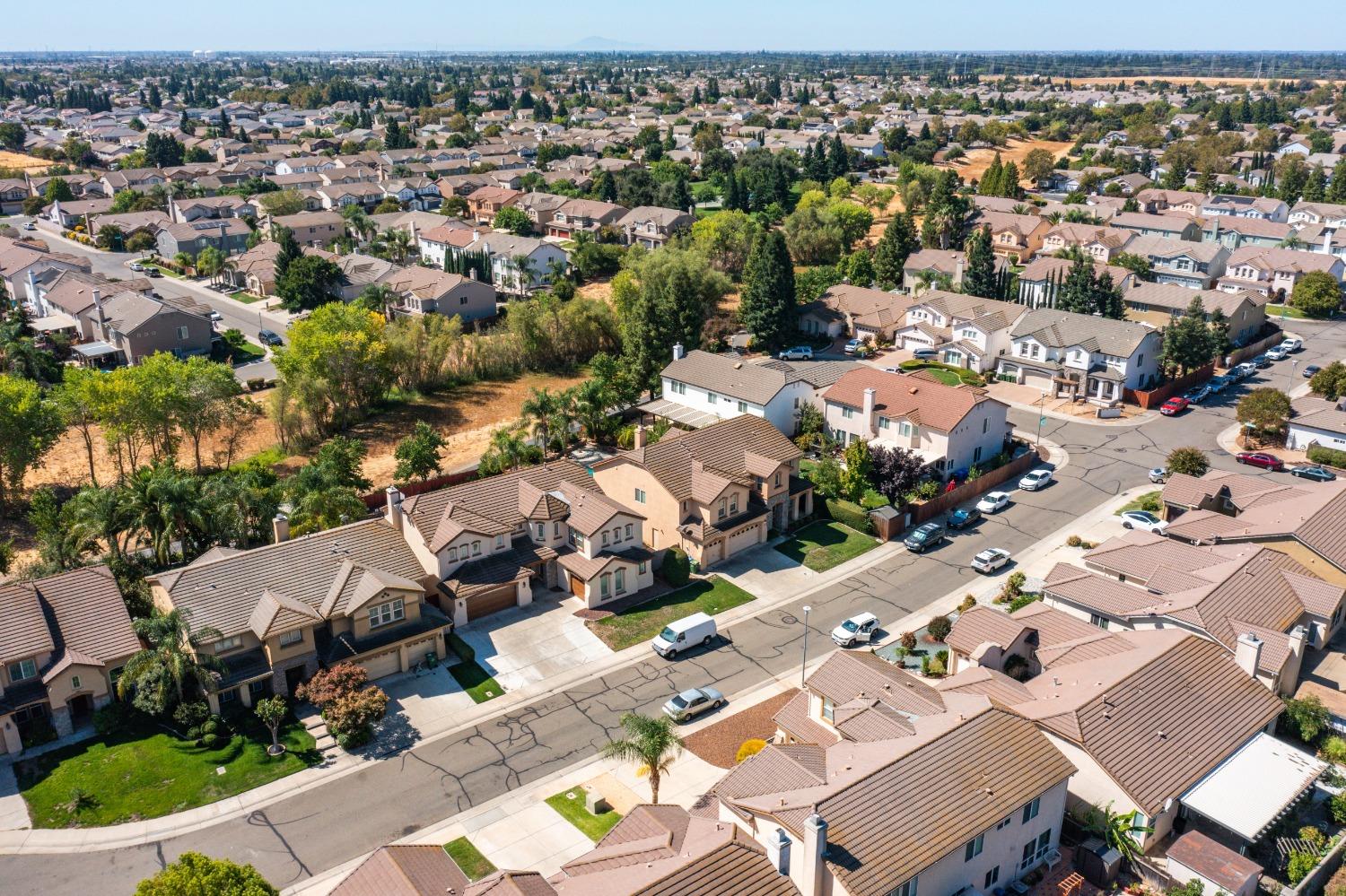 Detail Gallery Image 59 of 67 For 9678 Amber Fields Ct, Elk Grove,  CA 95624 - 5 Beds | 4/1 Baths