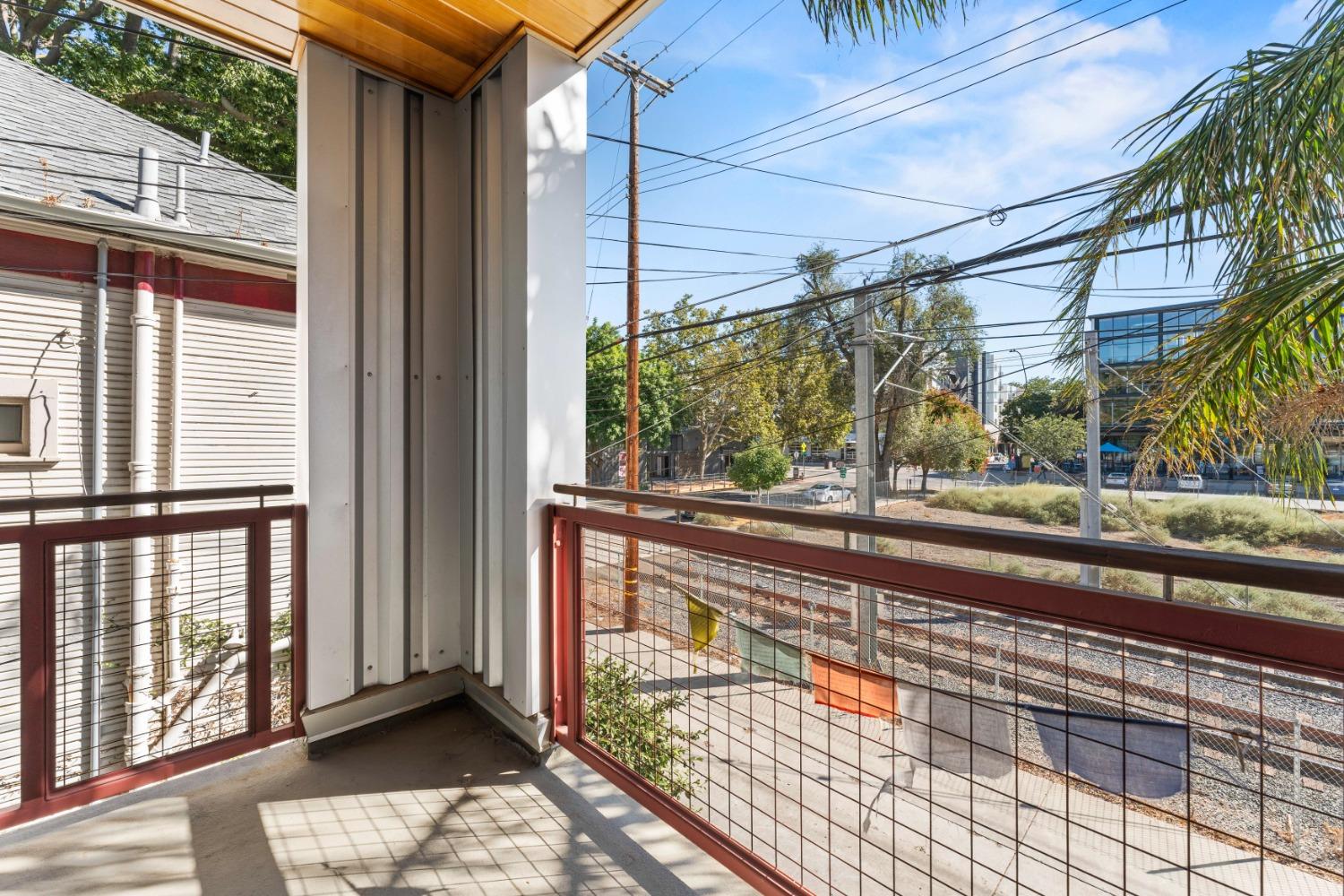 Detail Gallery Image 26 of 27 For 1626 Q St, Sacramento,  CA 95811 - 2 Beds | 2 Baths