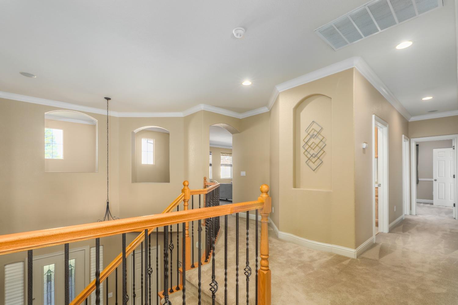 Detail Gallery Image 15 of 67 For 9678 Amber Fields Ct, Elk Grove,  CA 95624 - 5 Beds | 4/1 Baths