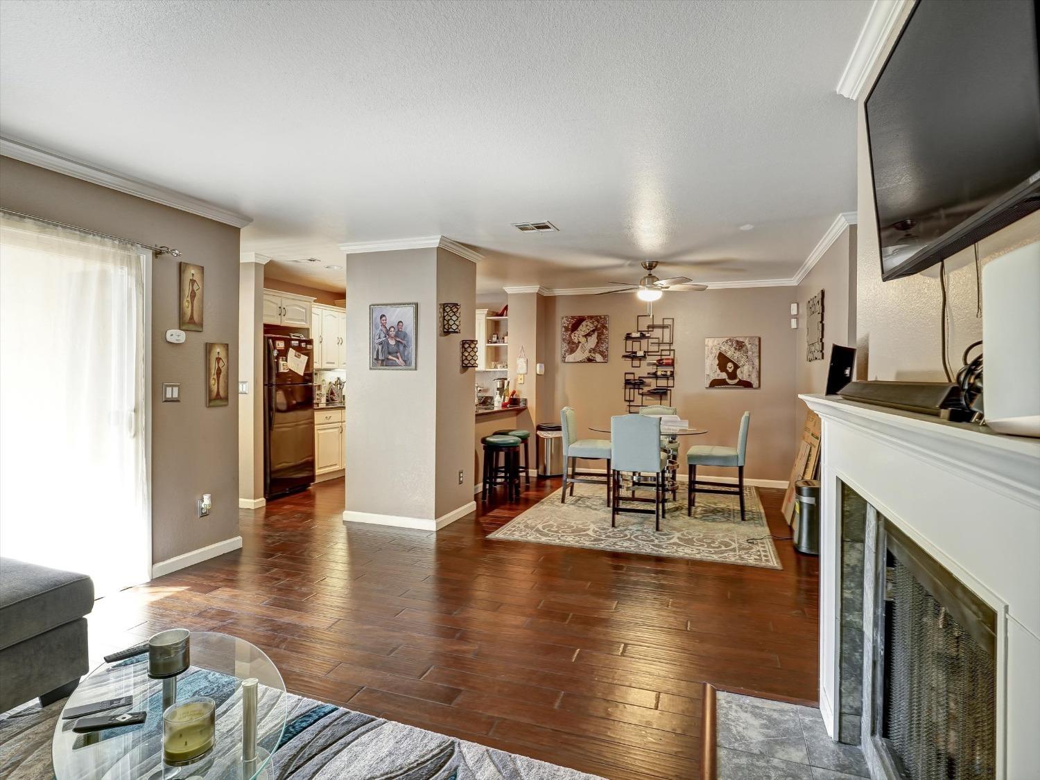 Detail Gallery Image 11 of 31 For 1613 Porter Way, Stockton,  CA 95207 - 2 Beds | 2 Baths