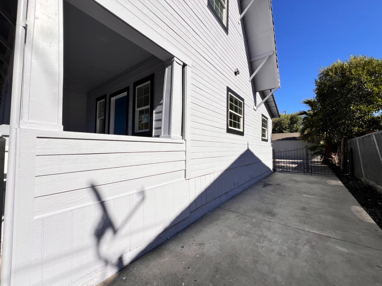 Detail Gallery Image 30 of 32 For 236 W Poplar St, Stockton,  CA 95203 - 3 Beds | 2 Baths