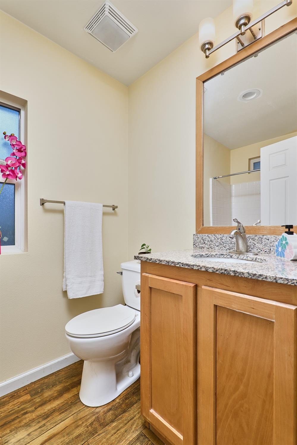 Detail Gallery Image 10 of 17 For 709 East St 26, Woodland,  CA 95776 - 3 Beds | 2 Baths