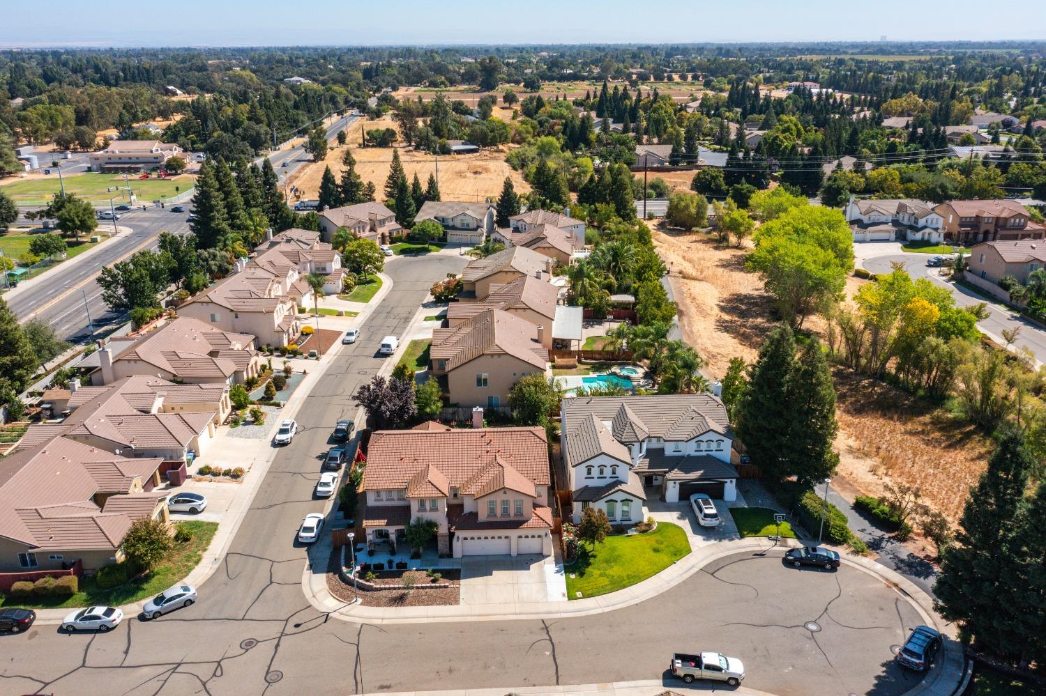 Detail Gallery Image 61 of 67 For 9678 Amber Fields Ct, Elk Grove,  CA 95624 - 5 Beds | 4/1 Baths