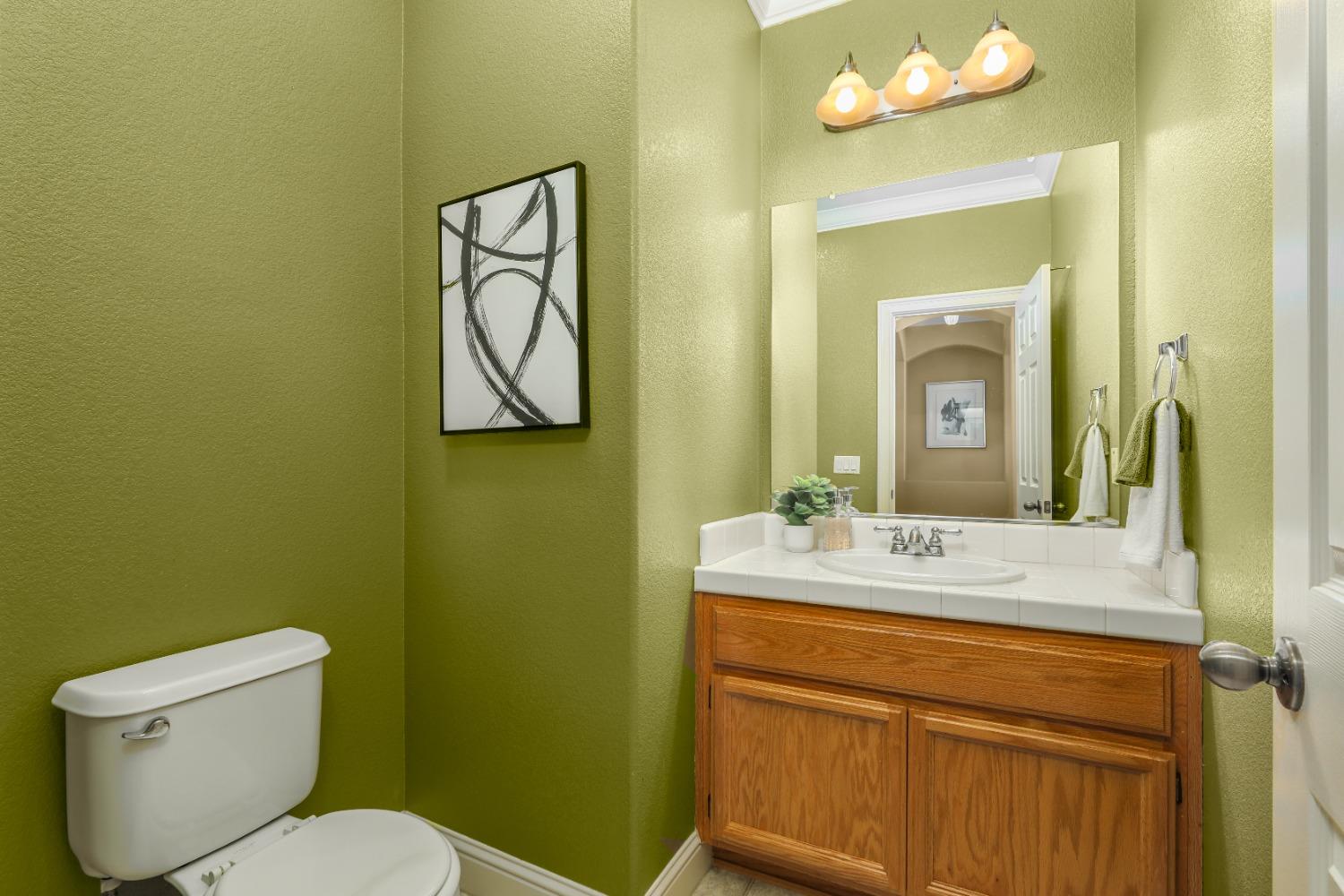 Detail Gallery Image 36 of 67 For 9678 Amber Fields Ct, Elk Grove,  CA 95624 - 5 Beds | 4/1 Baths