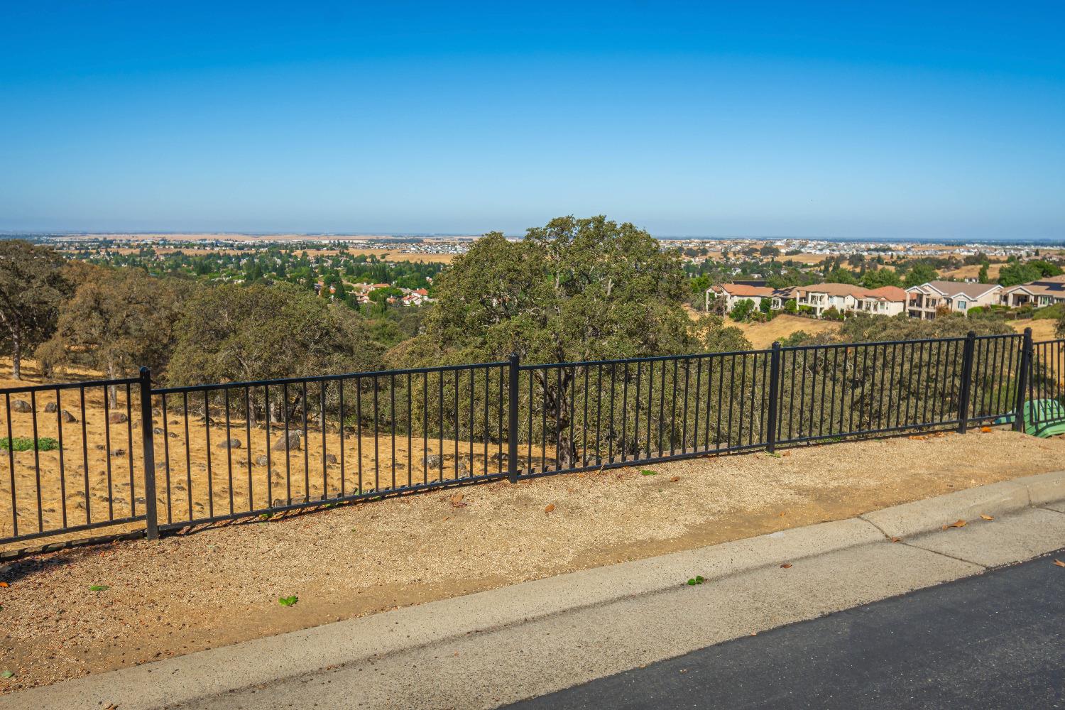 Detail Gallery Image 46 of 50 For 2600 Coldwater Ct, Rocklin,  CA 95765 - 2 Beds | 2 Baths