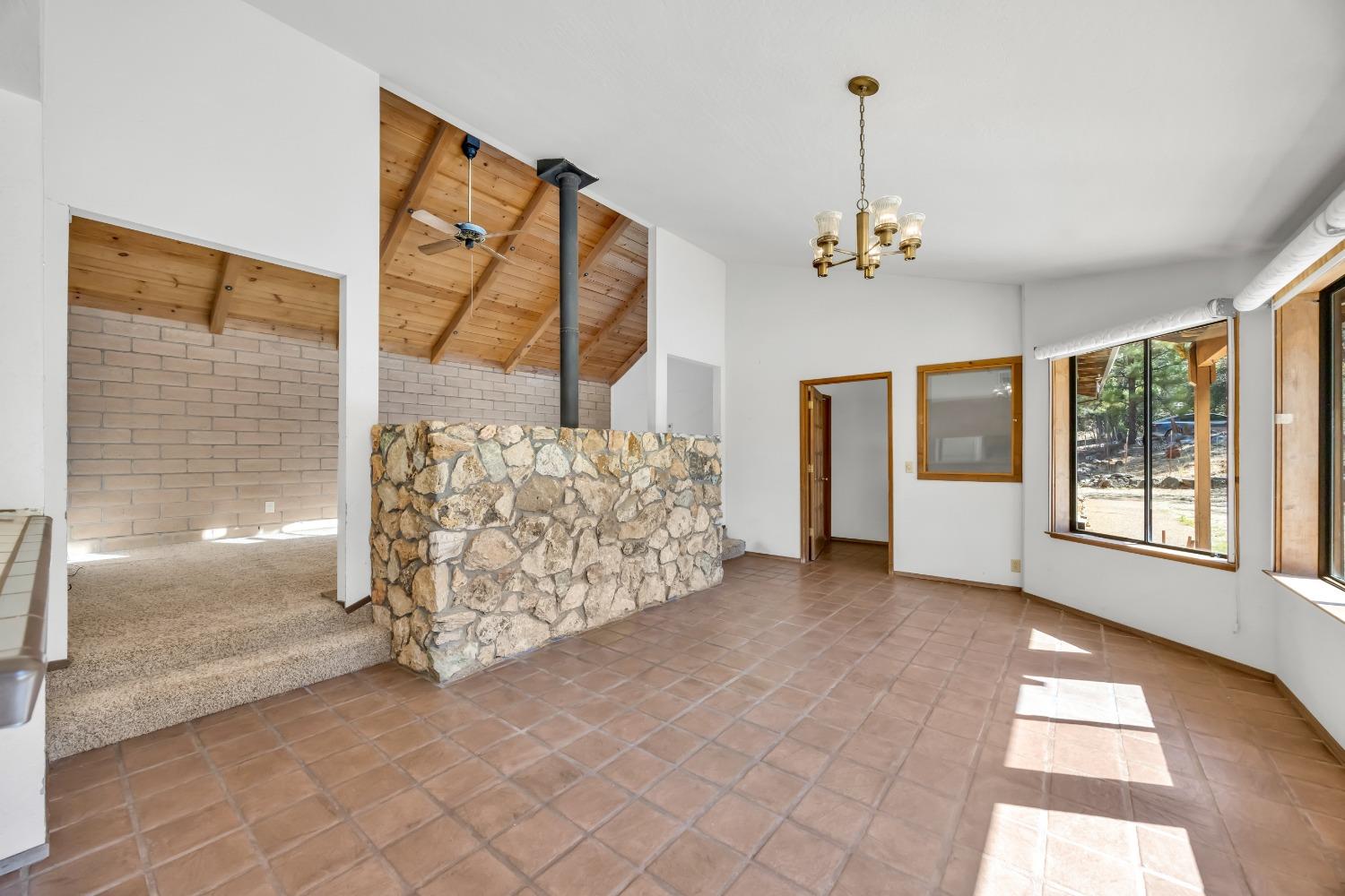 Detail Gallery Image 13 of 35 For 20337 Tiger Tail Rd, Grass Valley,  CA 95949 - 3 Beds | 2 Baths