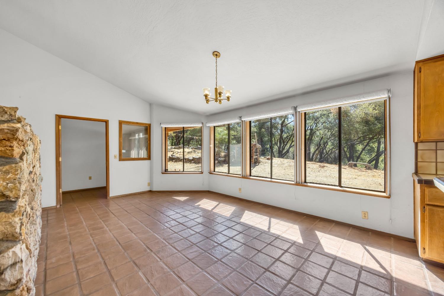 Detail Gallery Image 9 of 35 For 20337 Tiger Tail Rd, Grass Valley,  CA 95949 - 3 Beds | 2 Baths