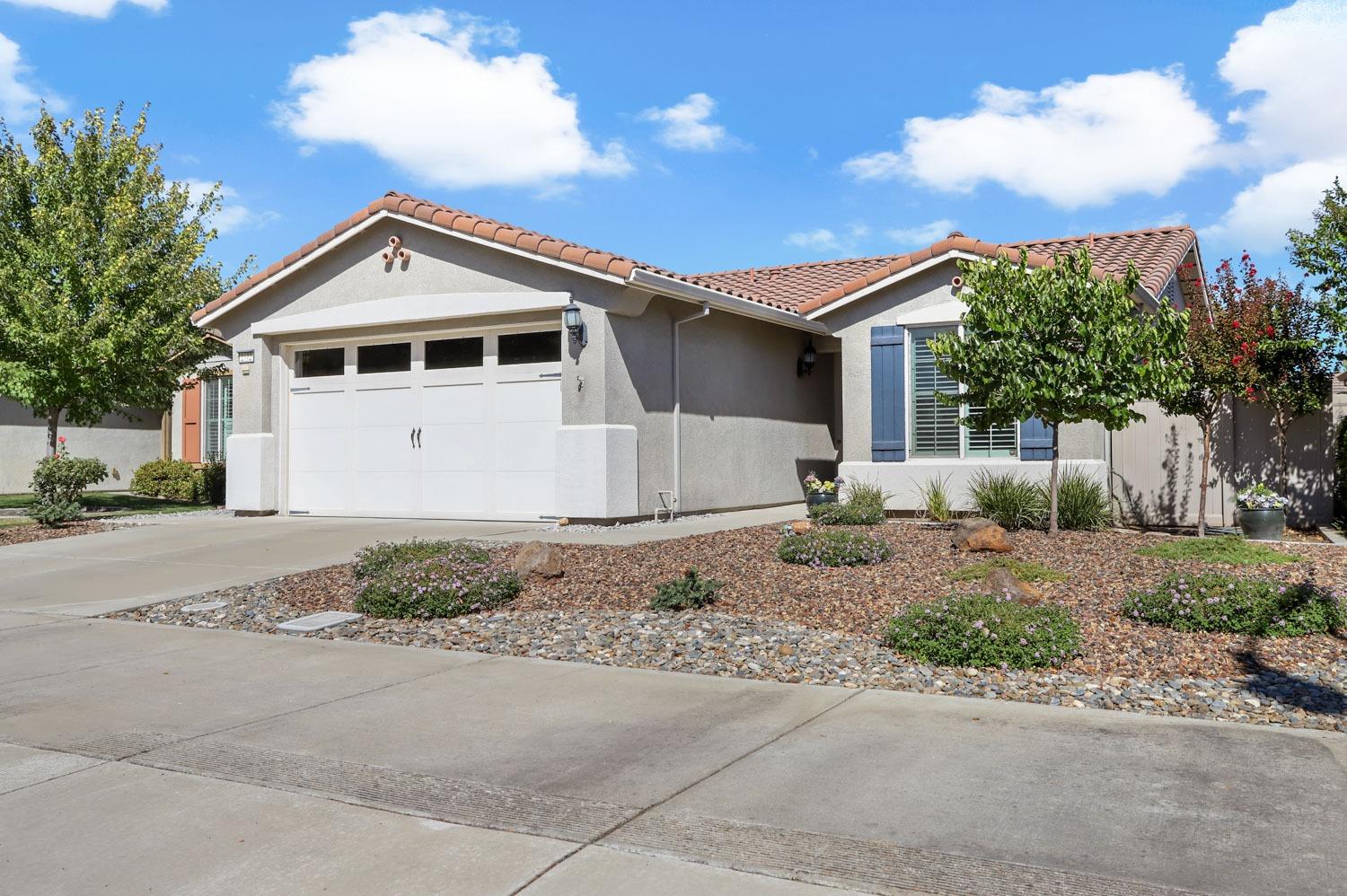 Detail Gallery Image 8 of 57 For 2372 Shadow Berry Dr, Manteca,  CA 95336 - 2 Beds | 2 Baths