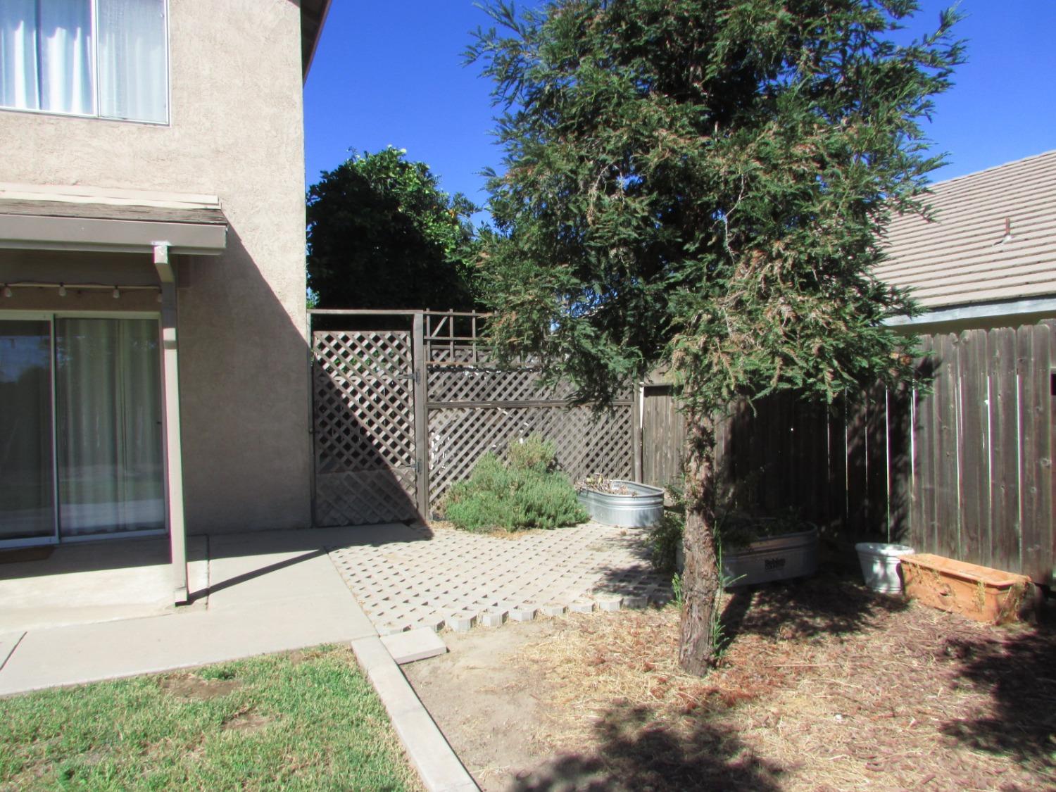 Detail Gallery Image 38 of 46 For 1560 Bluethroat Dr, Turlock,  CA 95382 - 3 Beds | 2/1 Baths