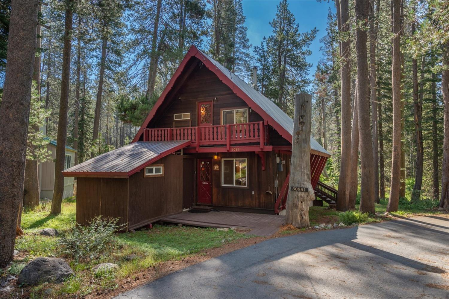 Detail Gallery Image 1 of 31 For 50881 Conifer Dr, Soda Springs,  CA 95728 - 3 Beds | 2 Baths