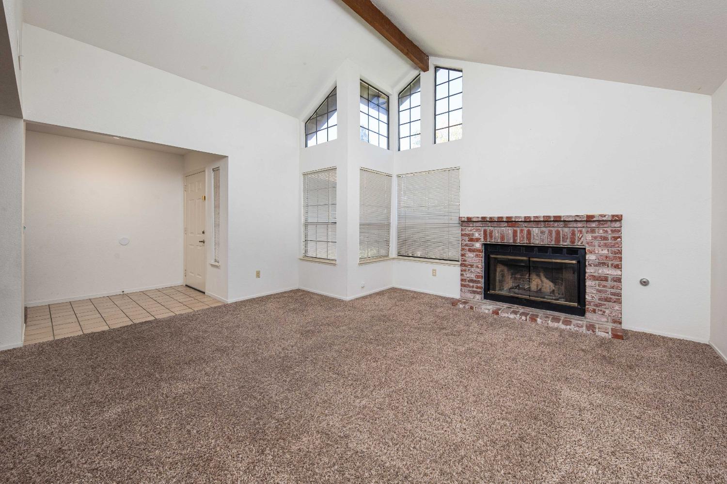 Detail Gallery Image 10 of 44 For 6104 Pine Vista Way, Elk Grove,  CA 95758 - 3 Beds | 2 Baths