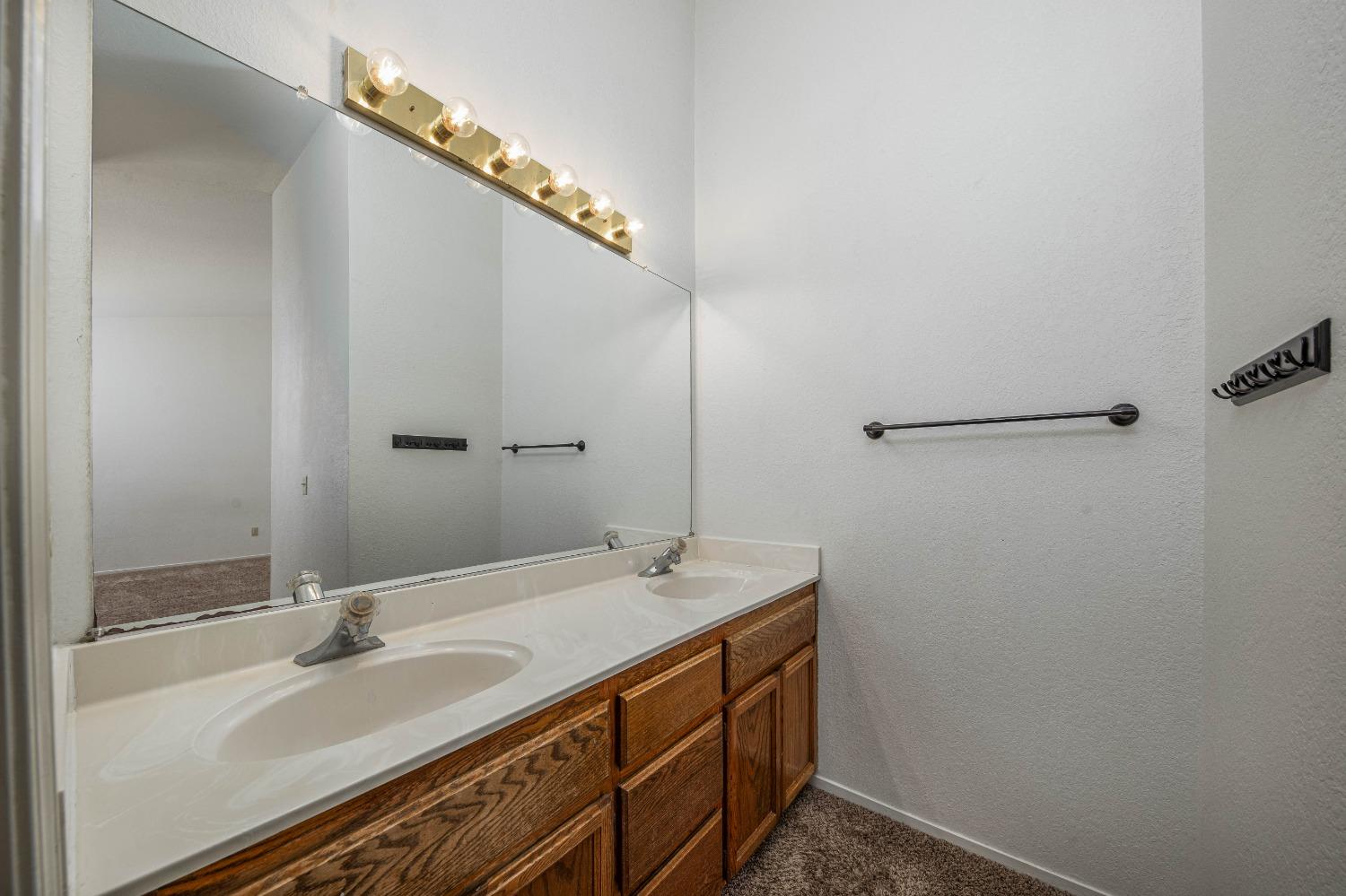 Detail Gallery Image 25 of 44 For 6104 Pine Vista Way, Elk Grove,  CA 95758 - 3 Beds | 2 Baths