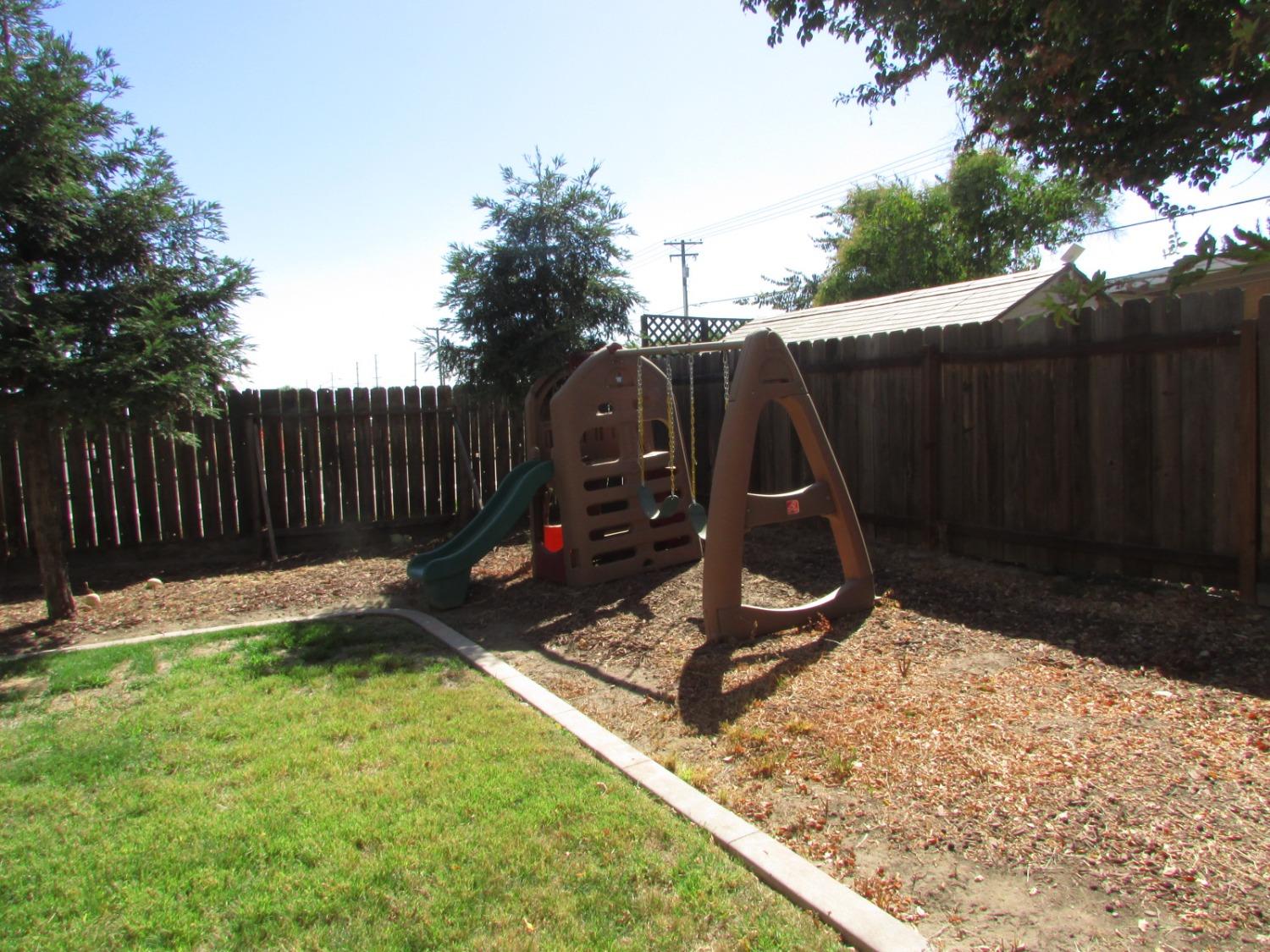 Detail Gallery Image 42 of 46 For 1560 Bluethroat Dr, Turlock,  CA 95382 - 3 Beds | 2/1 Baths