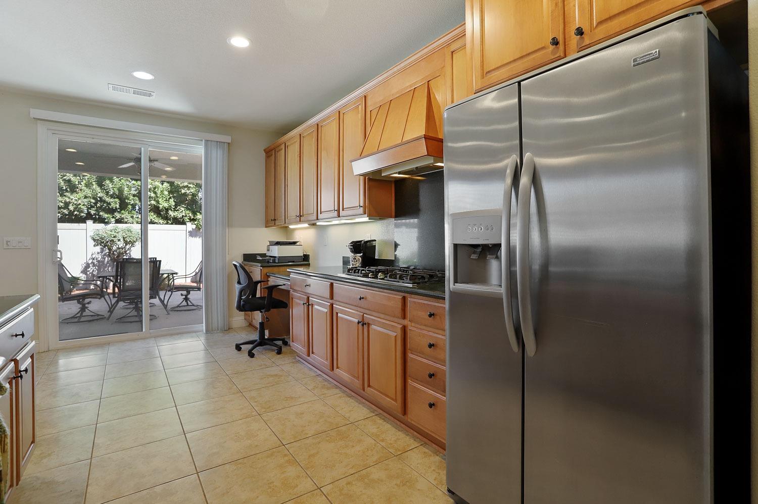 Detail Gallery Image 18 of 57 For 2372 Shadow Berry Dr, Manteca,  CA 95336 - 2 Beds | 2 Baths