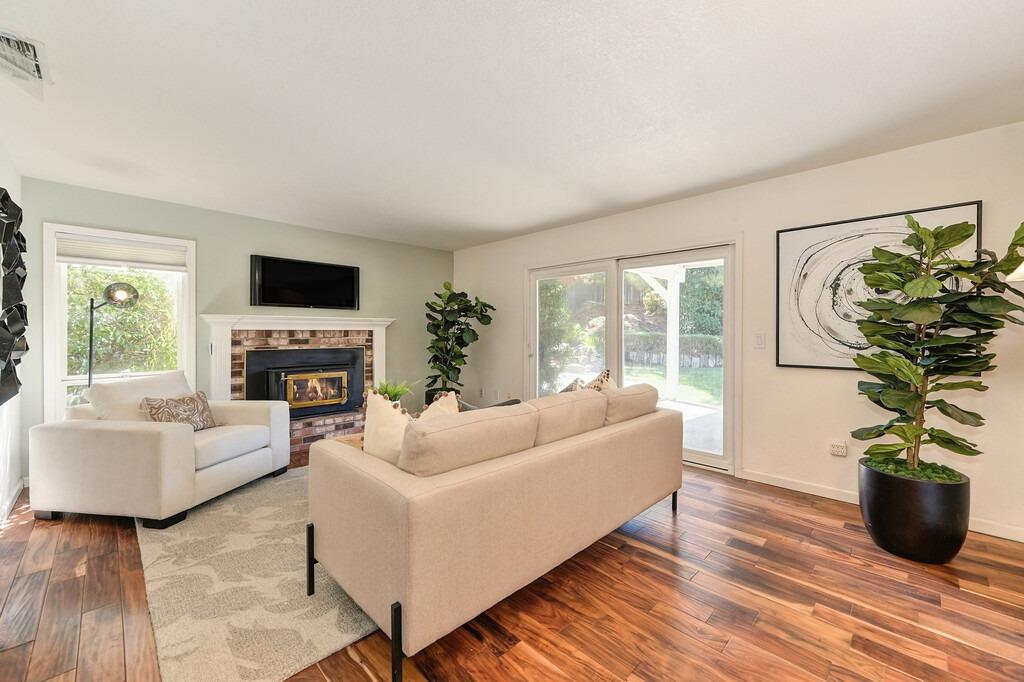 Detail Gallery Image 20 of 52 For 1320 Greenborough Dr, Roseville,  CA 95661 - 4 Beds | 2/1 Baths