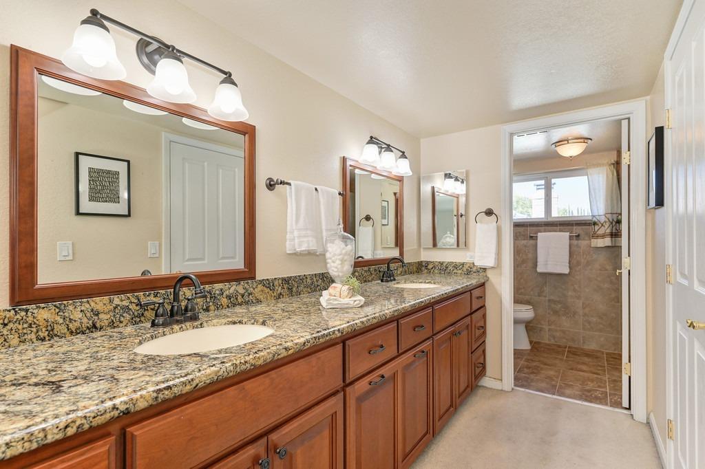 Detail Gallery Image 36 of 52 For 1320 Greenborough Dr, Roseville,  CA 95661 - 4 Beds | 2/1 Baths