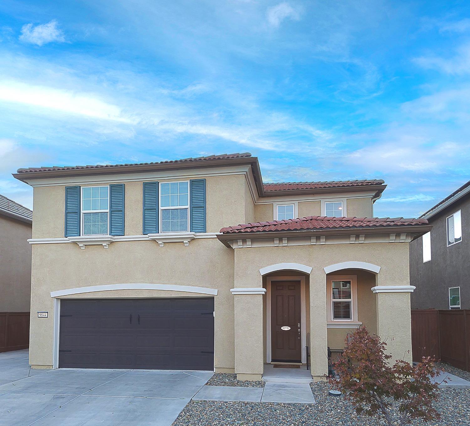 Detail Gallery Image 1 of 1 For 9844 Arrabida Ct, Elk Grove,  CA 95757 - 5 Beds | 3/1 Baths