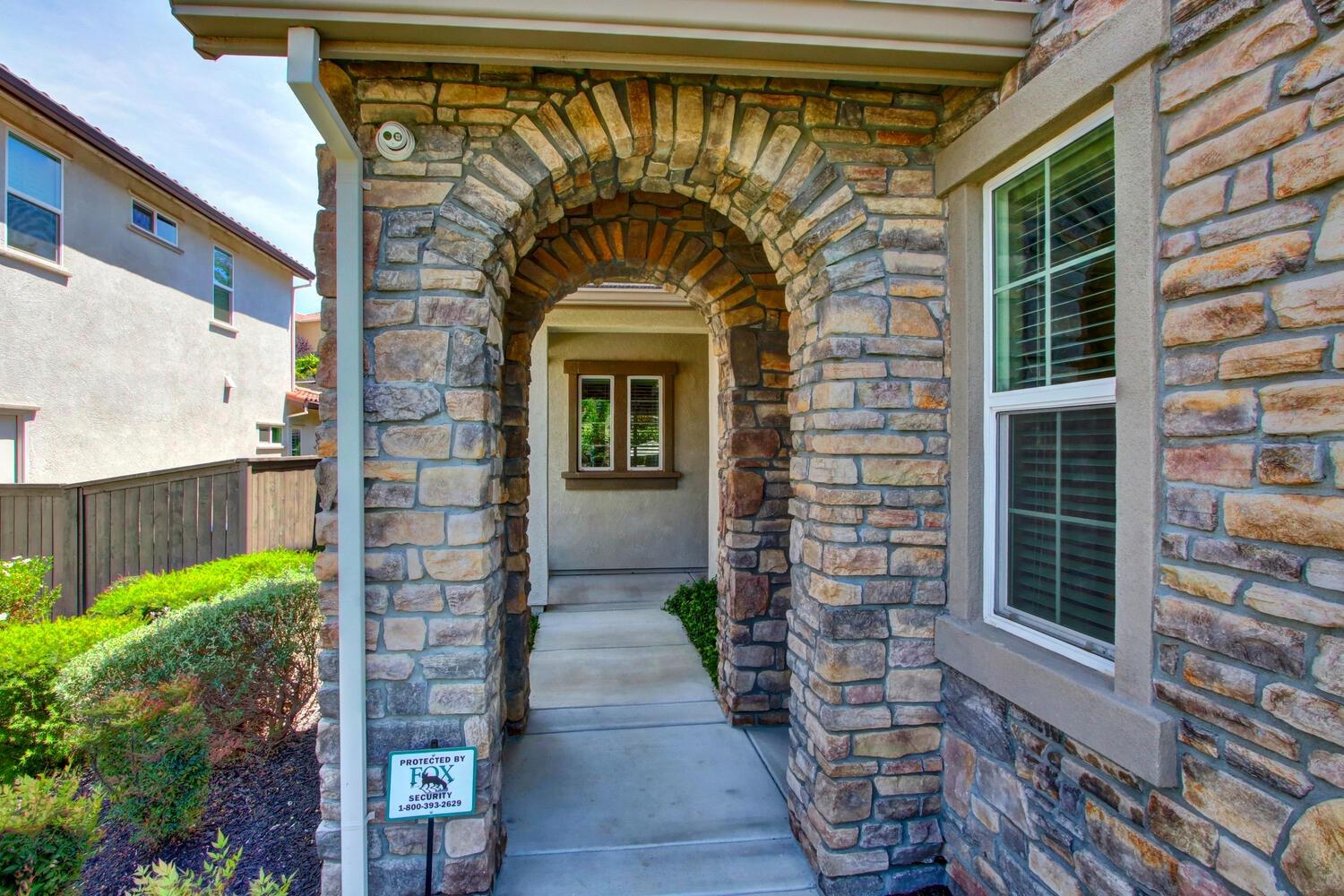 Detail Gallery Image 4 of 76 For 5096 Brentford Way, El Dorado Hills,  CA 95762 - 5 Beds | 4 Baths