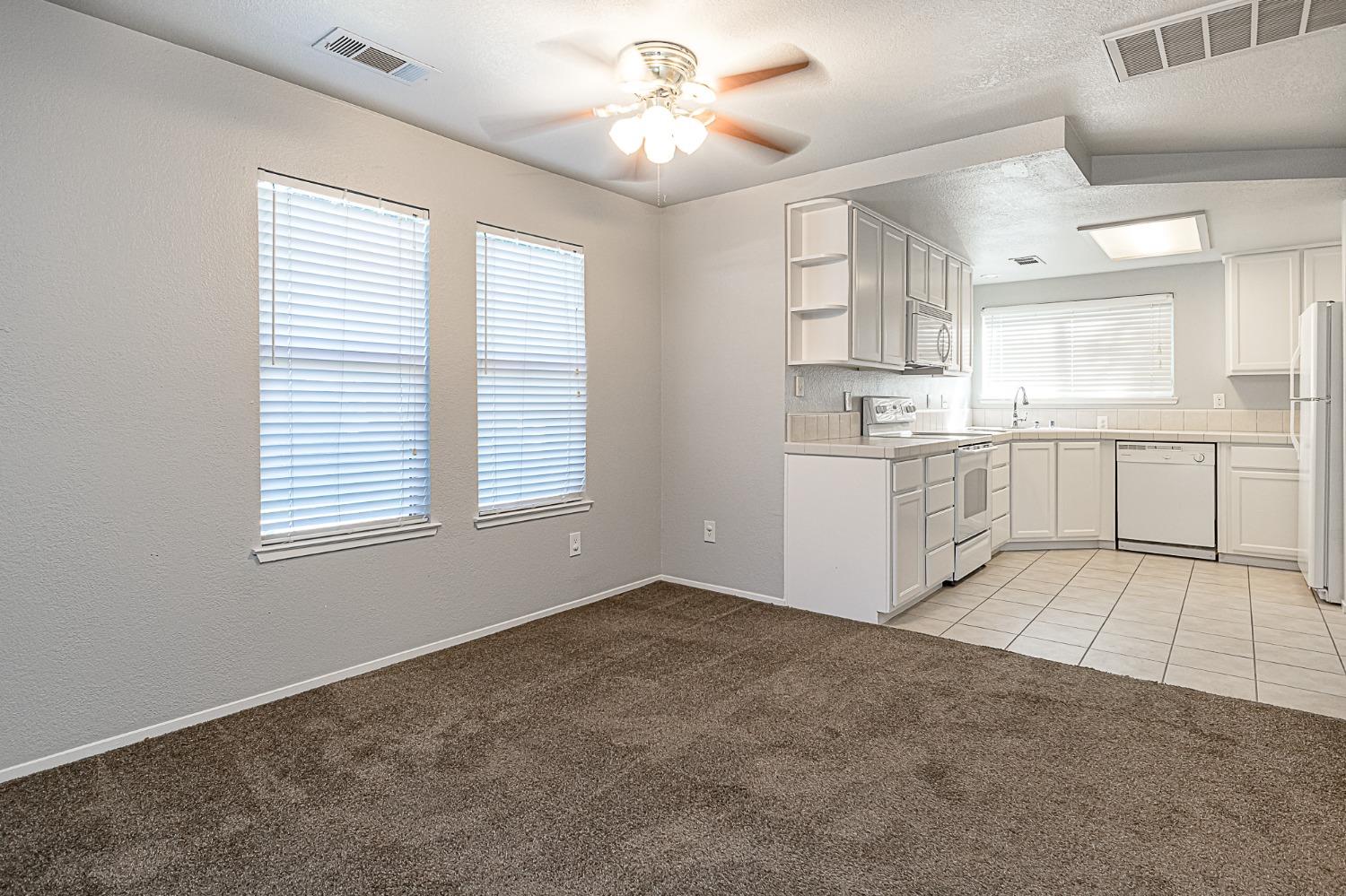 Detail Gallery Image 13 of 31 For 568 Pirinen Ln #F,  Modesto,  CA 95354 - 3 Beds | 2 Baths