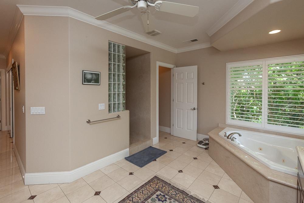 Detail Gallery Image 52 of 99 For 5714 Eastview Dr, Stockton,  CA 95212 - 5 Beds | 4/2 Baths