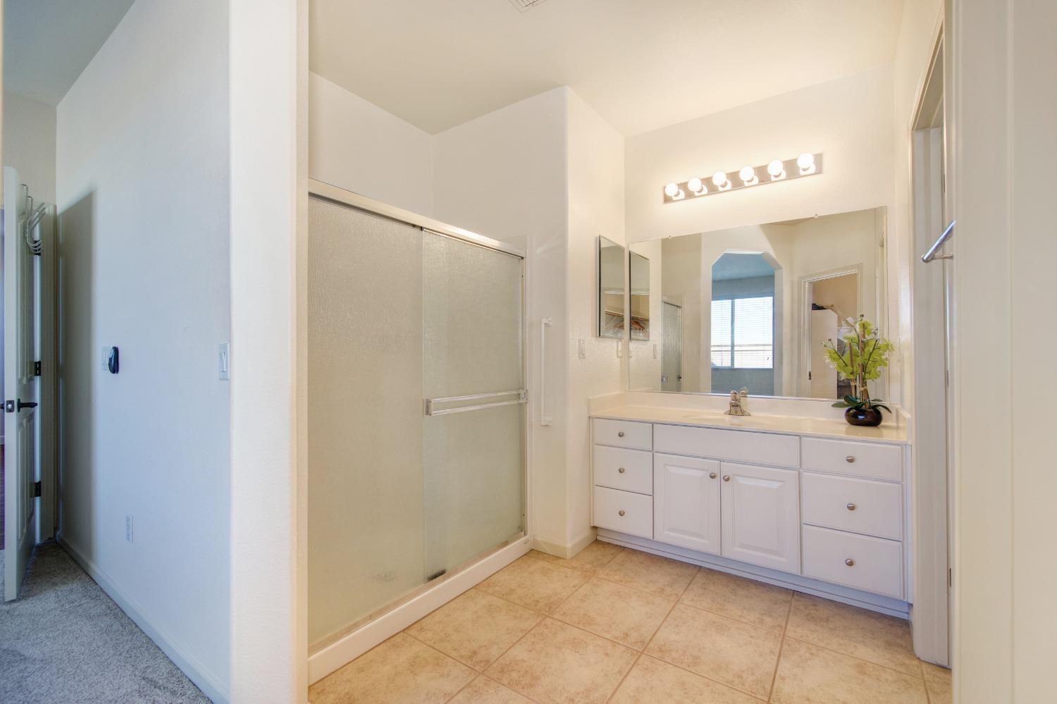 Detail Gallery Image 32 of 98 For 381 Pelican Bay Cir, Sacramento,  CA 95835 - 2 Beds | 2 Baths