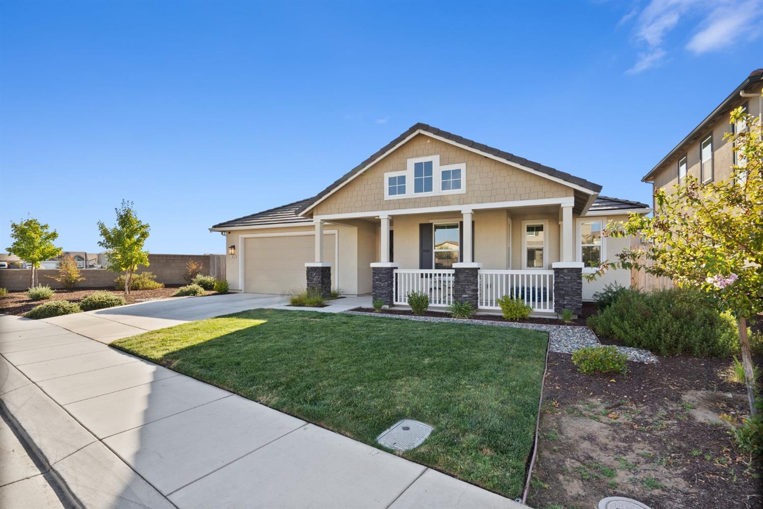 Detail Gallery Image 1 of 55 For 1923 Trulyn, Manteca,  CA 95337 - 5 Beds | 3/1 Baths