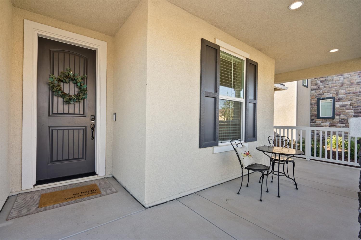 Detail Gallery Image 4 of 55 For 1923 Trulyn, Manteca,  CA 95337 - 5 Beds | 3/1 Baths