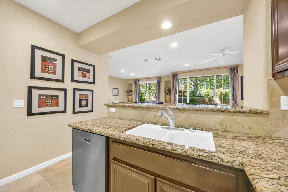 Detail Gallery Image 12 of 46 For 203 Rodin Ln #203,  Folsom,  CA 95630 - 3 Beds | 2/1 Baths