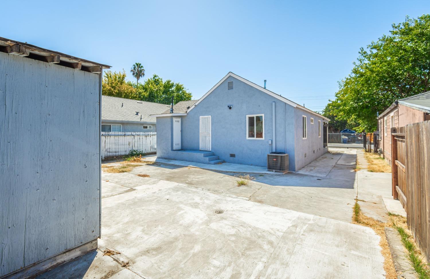 Detail Gallery Image 41 of 45 For 3921 41st St, Sacramento,  CA 95820 - 3 Beds | 2 Baths