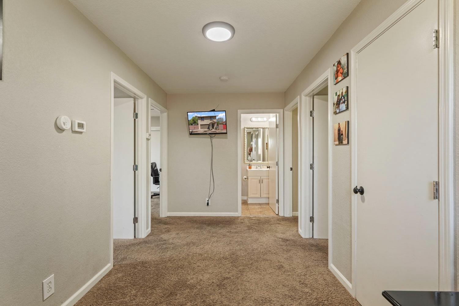 Detail Gallery Image 19 of 42 For 424 E Oak St, Lodi,  CA 95240 - 4 Beds | 2/1 Baths