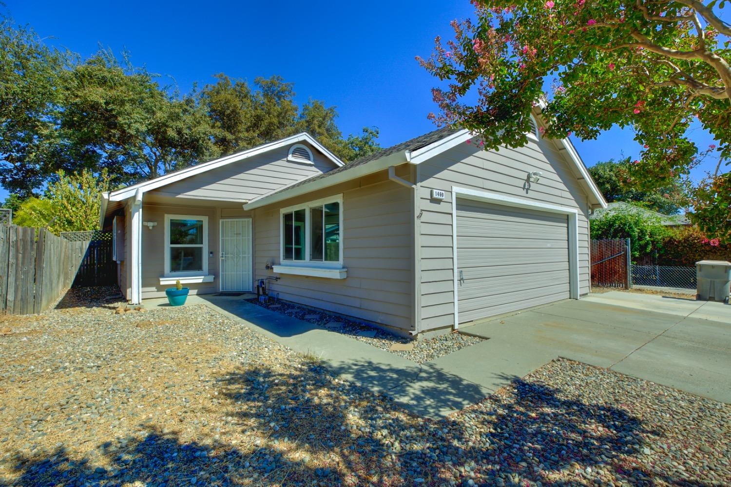 Detail Gallery Image 1 of 1 For 1469 Towse Dr, Woodland,  CA 95776 - 3 Beds | 2 Baths