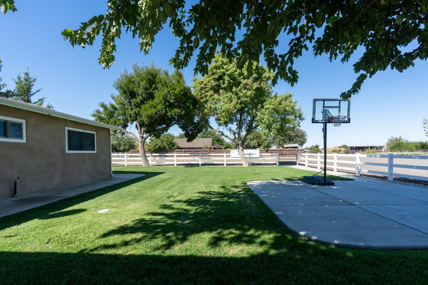 Detail Gallery Image 36 of 85 For 7810 Carmellia Ave, Dos Palos,  CA 93620 - 3 Beds | 2 Baths