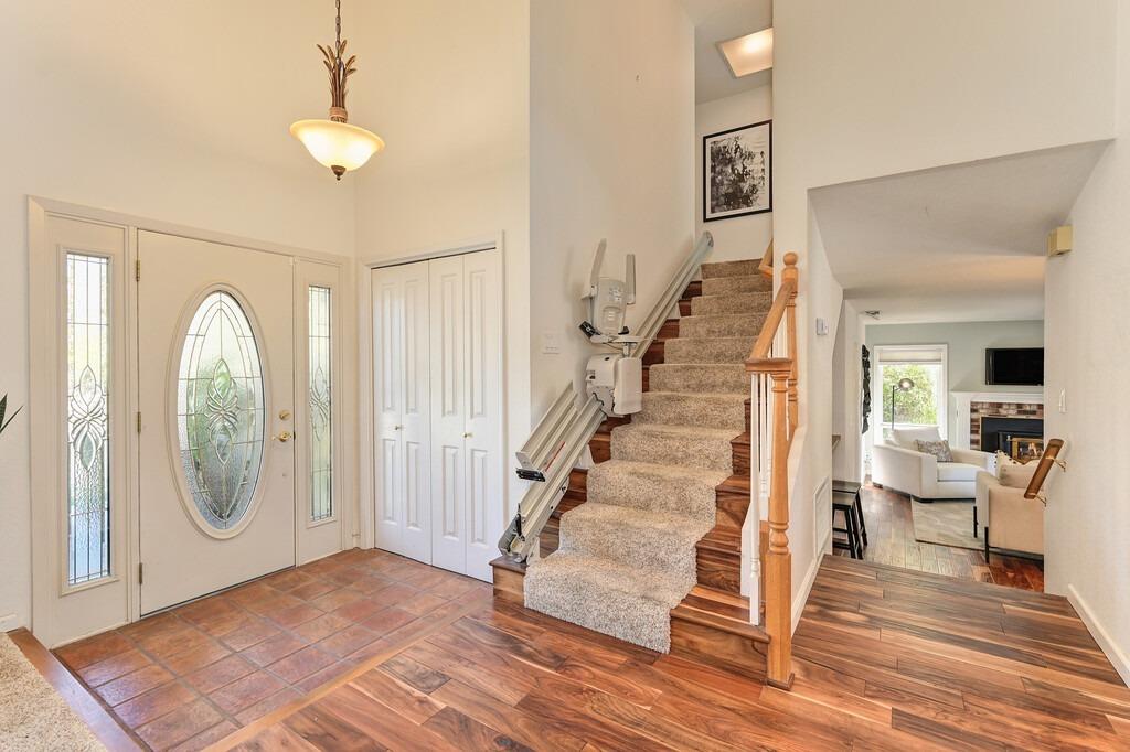 Detail Gallery Image 6 of 52 For 1320 Greenborough Dr, Roseville,  CA 95661 - 4 Beds | 2/1 Baths