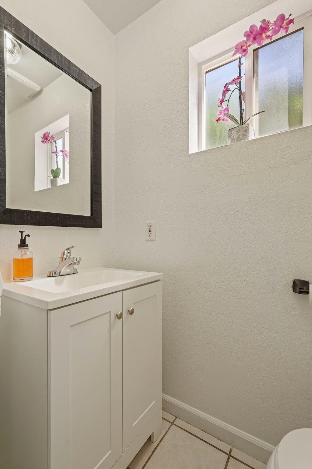 Detail Gallery Image 7 of 42 For 424 E Oak St, Lodi,  CA 95240 - 4 Beds | 2/1 Baths