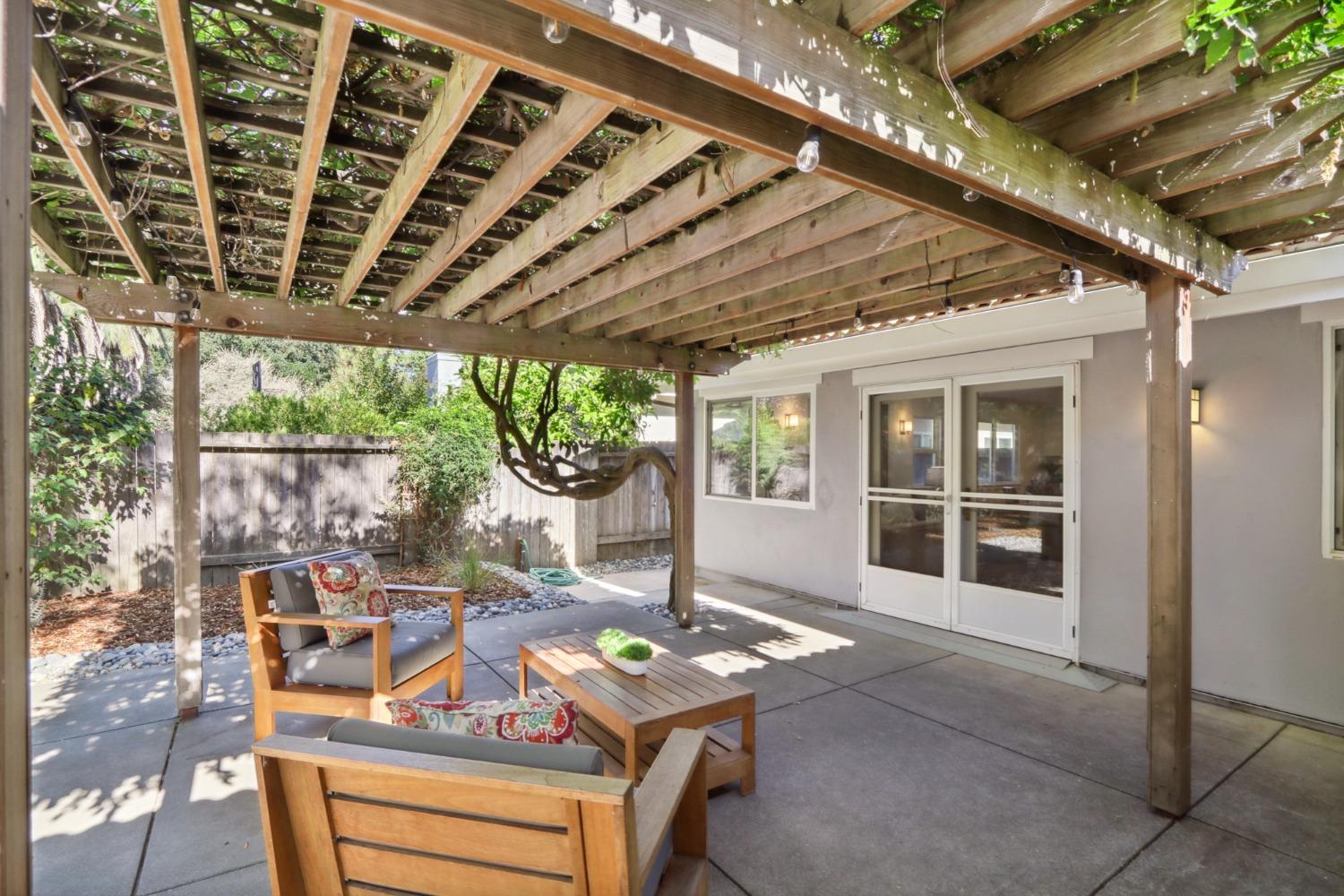 Detail Gallery Image 59 of 70 For 2226 Isle Royale Ln, Davis,  CA 95616 - 4 Beds | 2/1 Baths