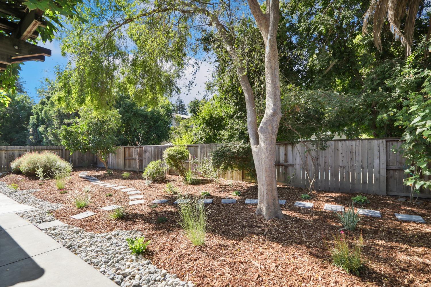 Detail Gallery Image 56 of 70 For 2226 Isle Royale Ln, Davis,  CA 95616 - 4 Beds | 2/1 Baths