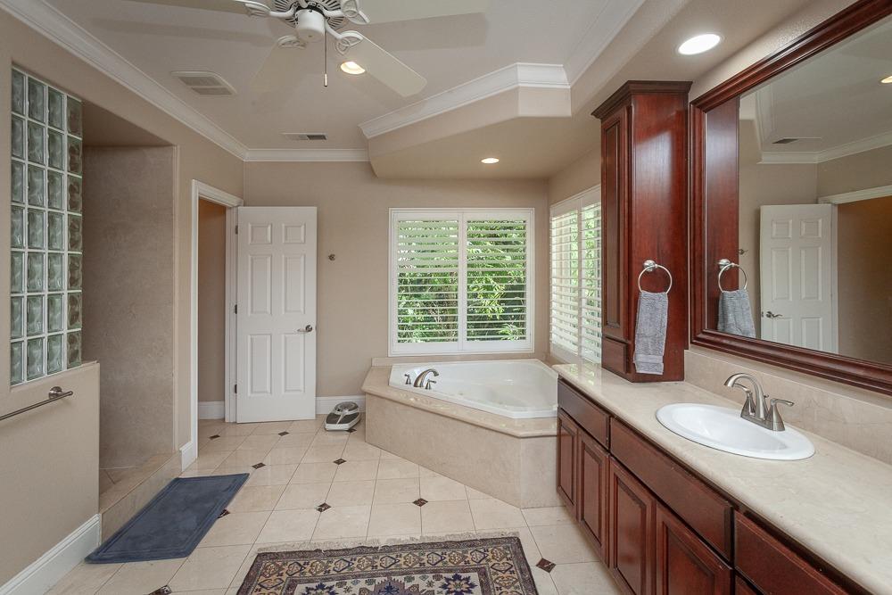 Detail Gallery Image 50 of 99 For 5714 Eastview Dr, Stockton,  CA 95212 - 5 Beds | 4/2 Baths