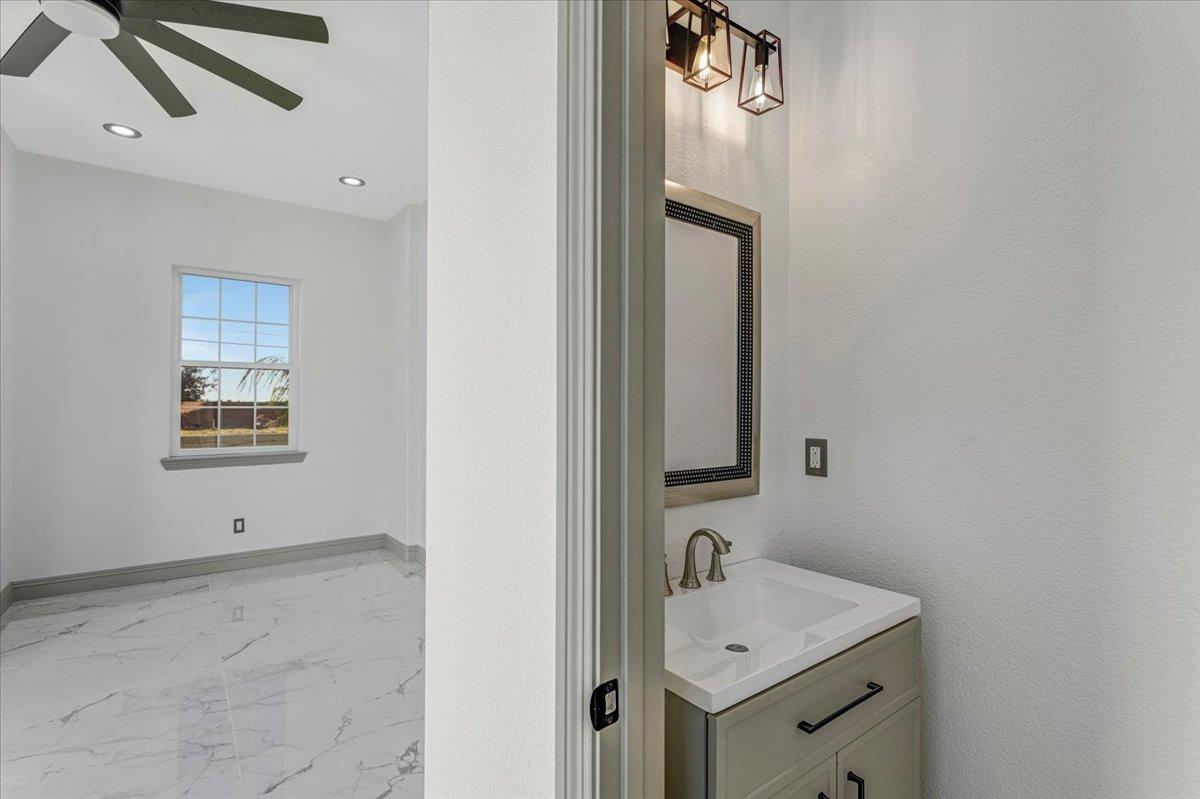 Detail Gallery Image 55 of 91 For 14537 Mira Vista Ln, Lockeford,  CA 95237 - 6 Beds | 4/1 Baths