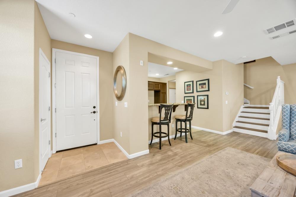 Detail Gallery Image 2 of 46 For 203 Rodin Ln #203,  Folsom,  CA 95630 - 3 Beds | 2/1 Baths