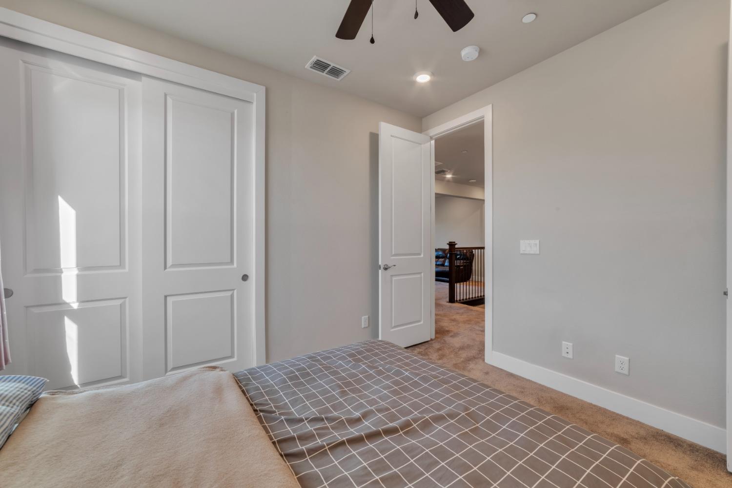 Detail Gallery Image 27 of 55 For 14917 View Terrace Ct, Folsom,  CA 95630 - 6 Beds | 4/1 Baths