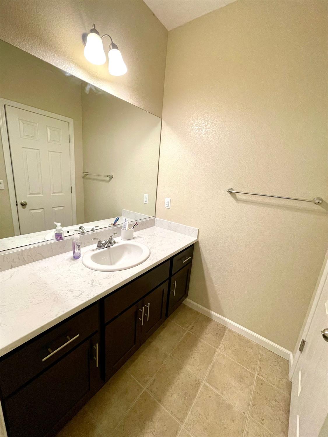 Limestone Ct, Atwater, California image 32