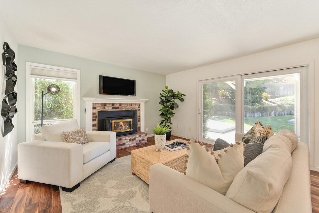 Detail Gallery Image 21 of 52 For 1320 Greenborough Dr, Roseville,  CA 95661 - 4 Beds | 2/1 Baths