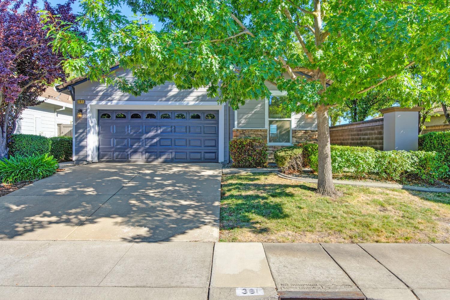 Detail Gallery Image 3 of 98 For 381 Pelican Bay Cir, Sacramento,  CA 95835 - 2 Beds | 2 Baths