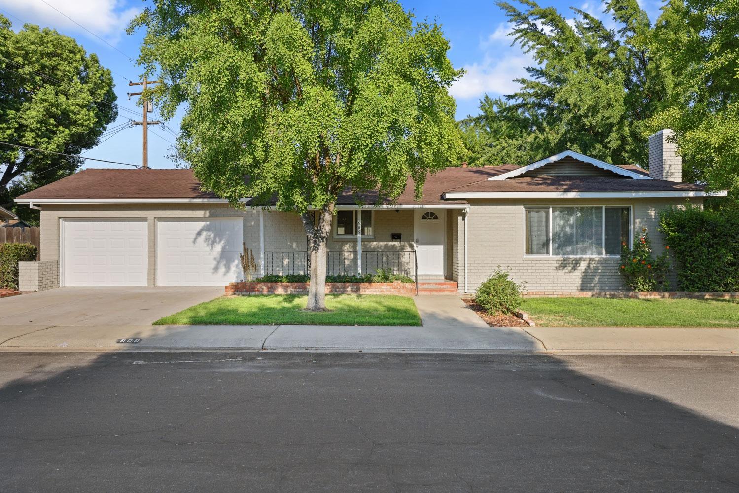 Detail Gallery Image 1 of 41 For 909 Swenson Way, Modesto,  CA 95355 - 3 Beds | 2 Baths