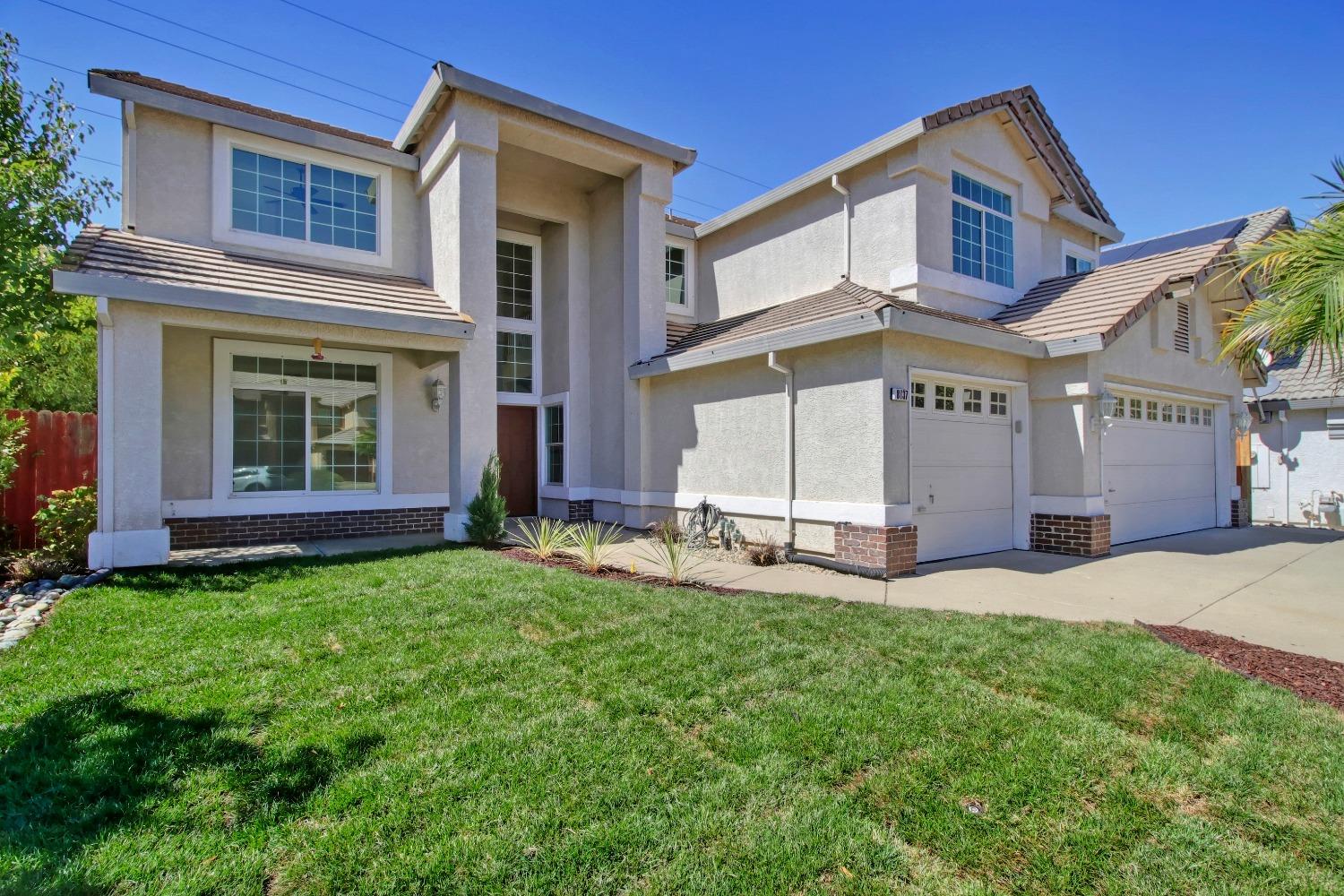 Detail Gallery Image 3 of 62 For 8137 Hearth Pl, Antelope,  CA 95843 - 5 Beds | 3 Baths